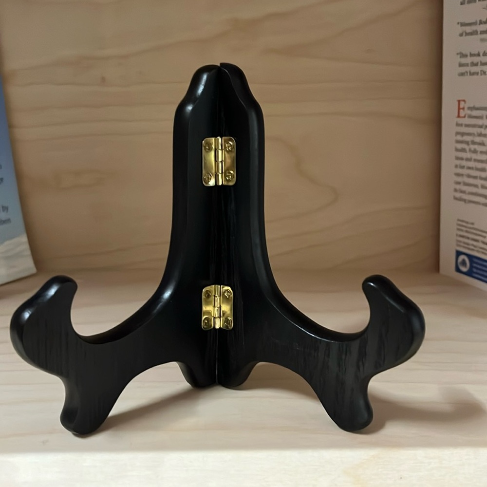 Black wood picture frame/art holder.